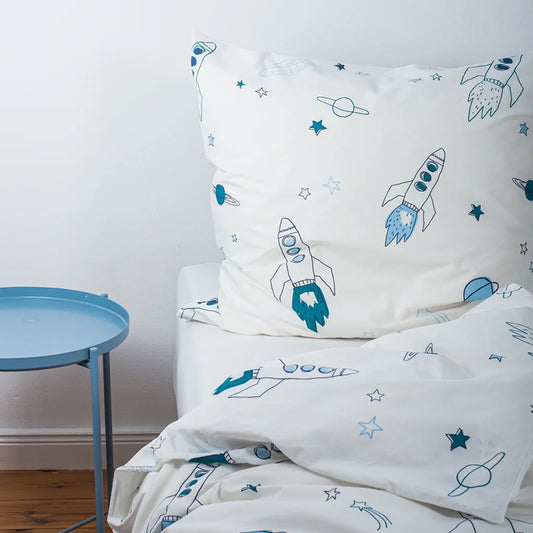 Perkal Kinder-Bettwäsche Rakete Garnitur in Muster Rakete von KATHA covers Größe 135x200 + 80x80 cm