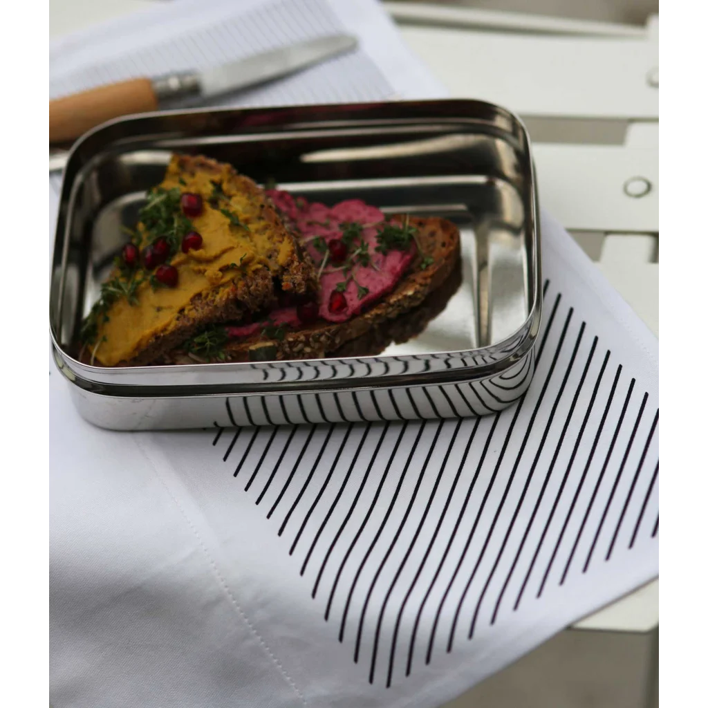 Upcycling Picknick-Serviette in Weiß+Schwarz Muster Siebdruck von Zurück Größe 27x37 cm