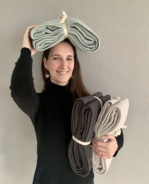Gründerin Justine Weiß mit Lieblingsprodukten