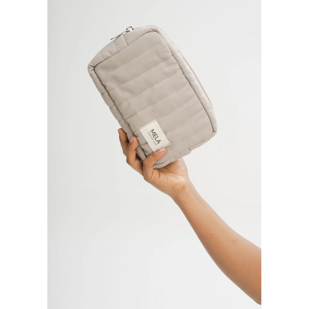 Bio Kosmetiktasche gepolstert in Beige von MELA home Größe Einheitsgröße