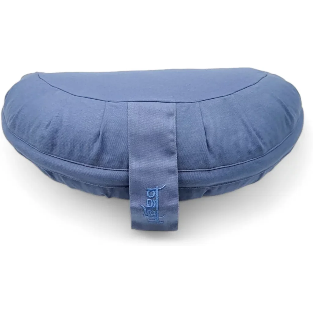 Bio Meditationskissen+Yogakissen Halbmond in Kornblumenblau Blau von BAGHI Größe 43x23 cm Höhe 18 cm