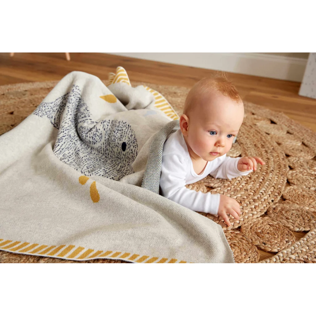 Bio Strick Baby-Decke Wal in Muster Wal von Lässig Größe 75x100 cm