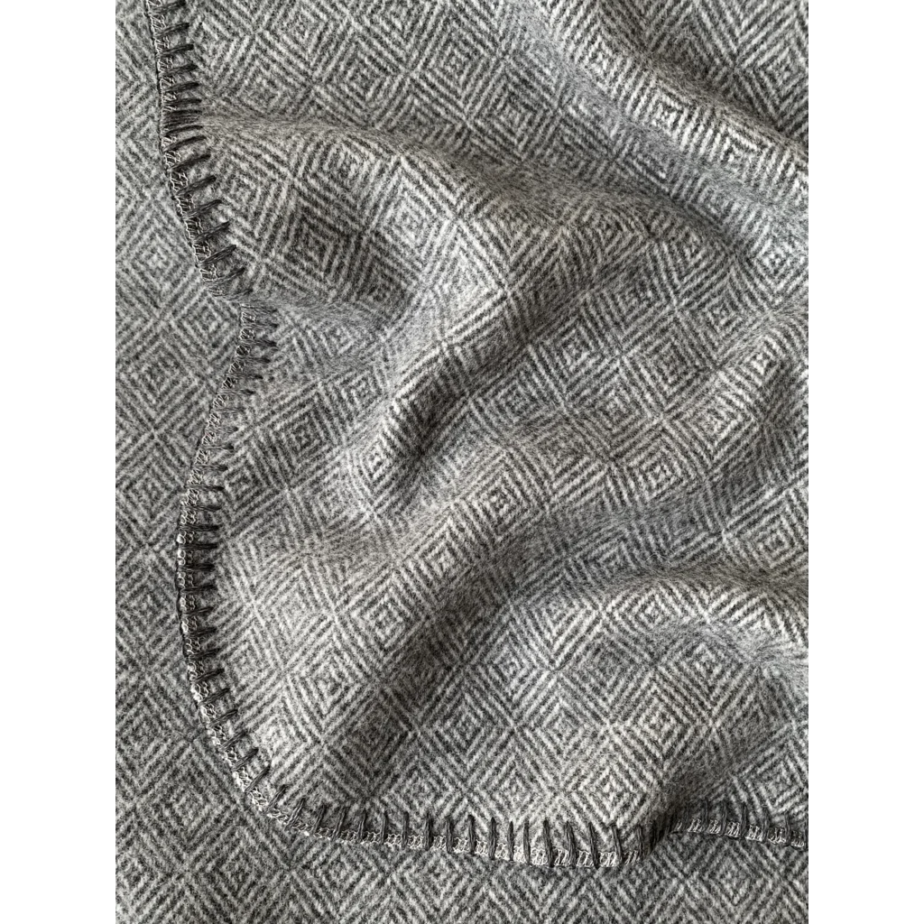 Decke mit Diamant-Muster in Grau Muster Diamant-Muster von Eagle Products Größe 150x200 cm