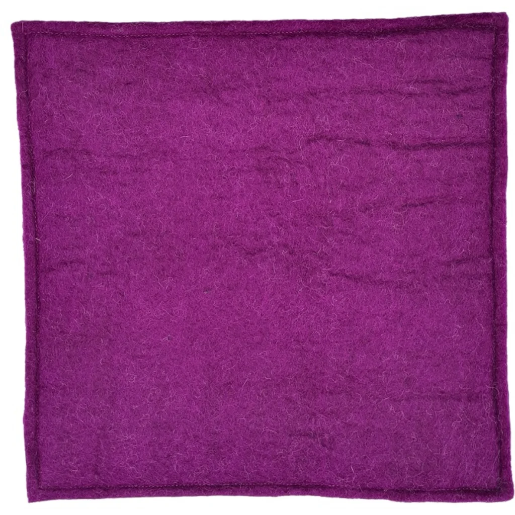 Filz Sitzkissen quadratisch in Purple Lila von Frida Feeling Größe 35x35 cm