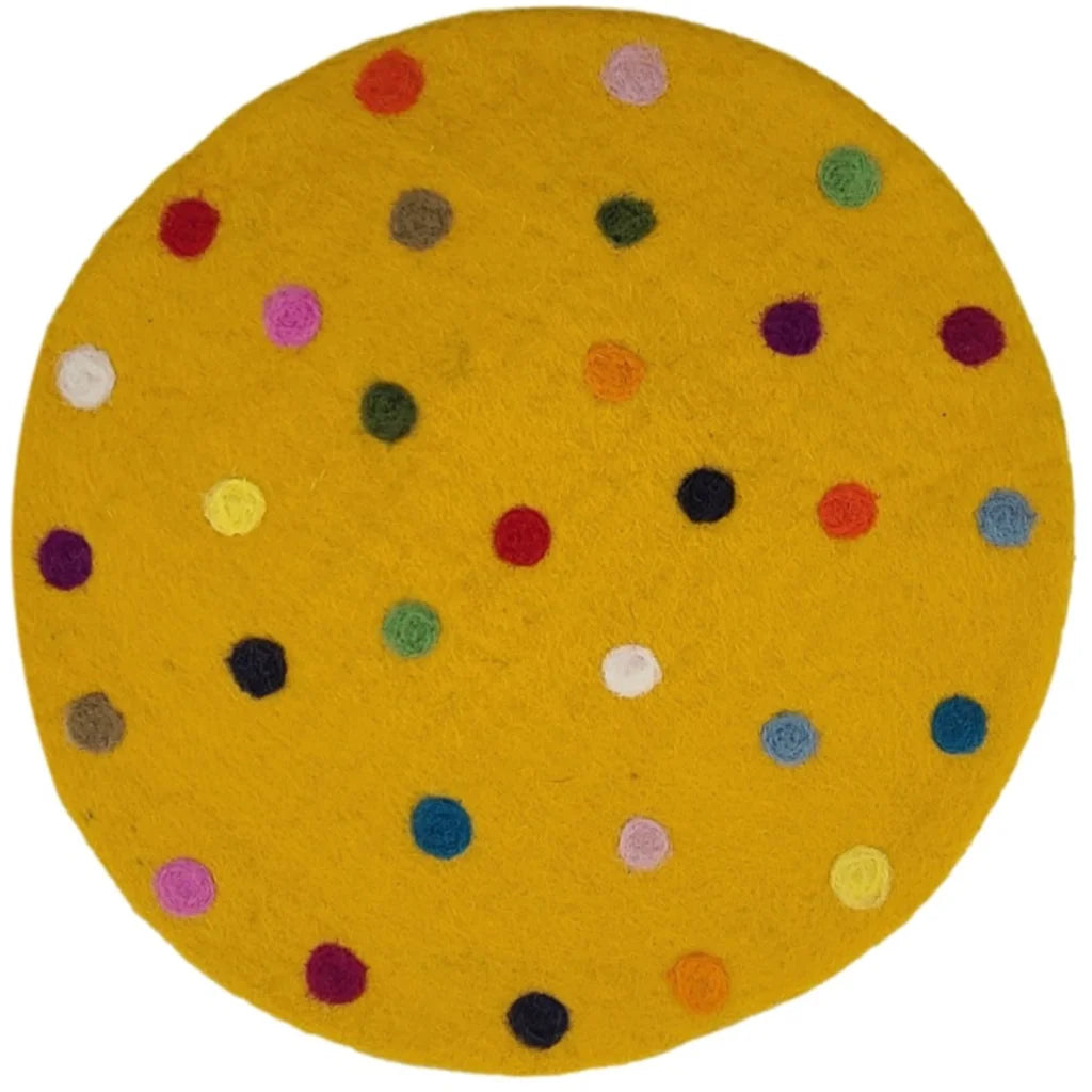 Filz Sitzkissen rund Dots in Goldgelb Gelb Muster Dots von Frida Feeling Größe Ø 35 cm