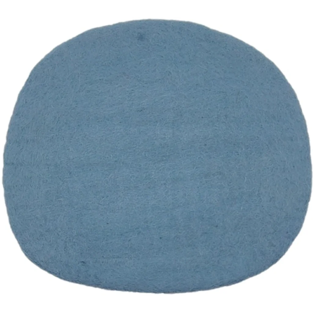 Filz Sitzkissen Trapez in Azurblau Blau von Frida Feeling Größe 40x35 cm