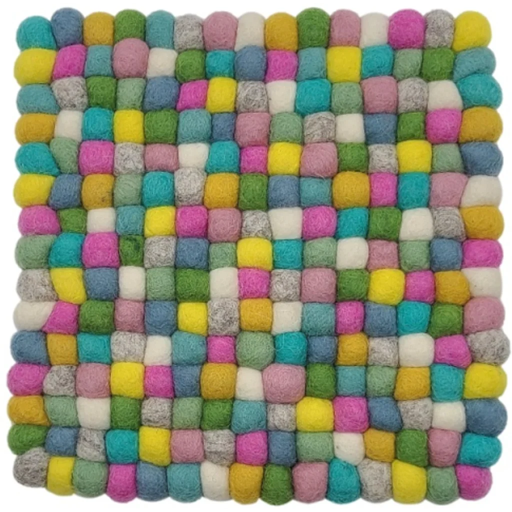Filz Untersetzer quadratisch mit kleinen Kugeln in Creme+Hellgrau+Rosa+Türkis Creme+Grau+Rosa+Blau Muster Bunt von Frida Feeling Größe 21x21 cm