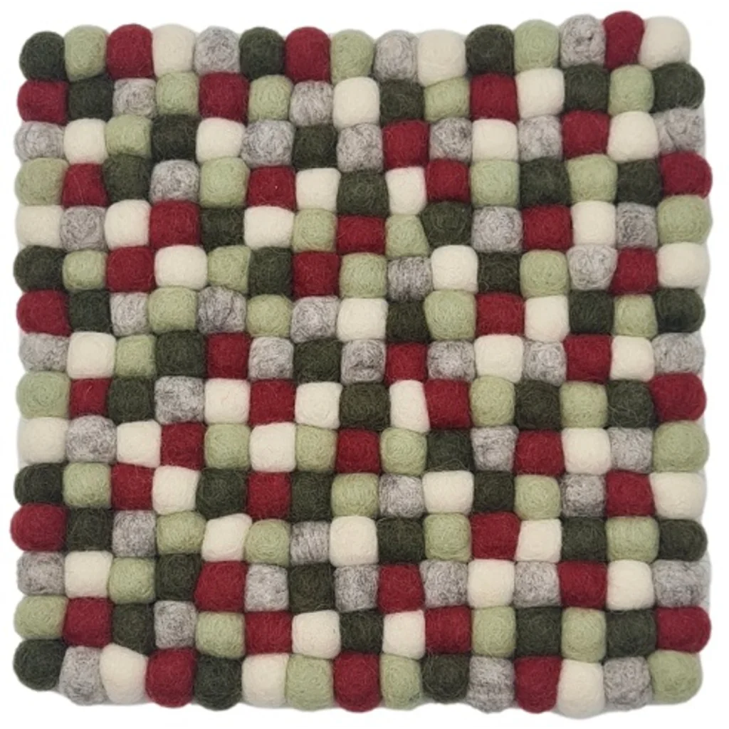 Filz Untersetzer quadratisch mit kleinen Kugeln in Creme+Hellgrau+Rot+Hellgrün Creme+Grau+Rot+Grün Muster Bunt von Frida Feeling Größe 21x21 cm