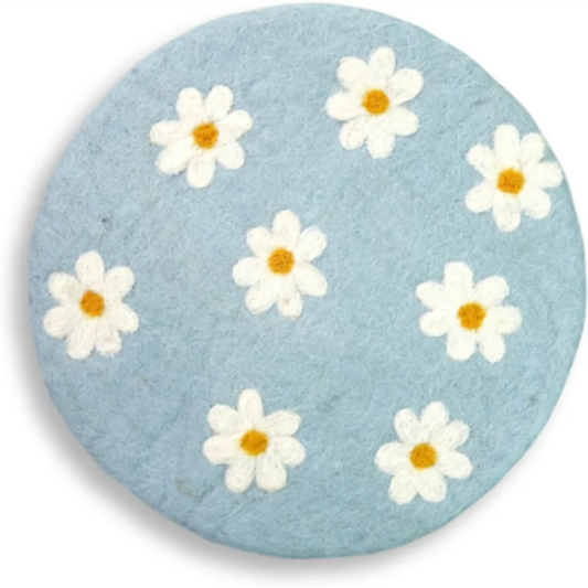 Filz Untersetzer rund Blumen in Hellblau+Weiß Blau+Weiß Muster Blumen von Frida Feeling Größe Ø 21 cm