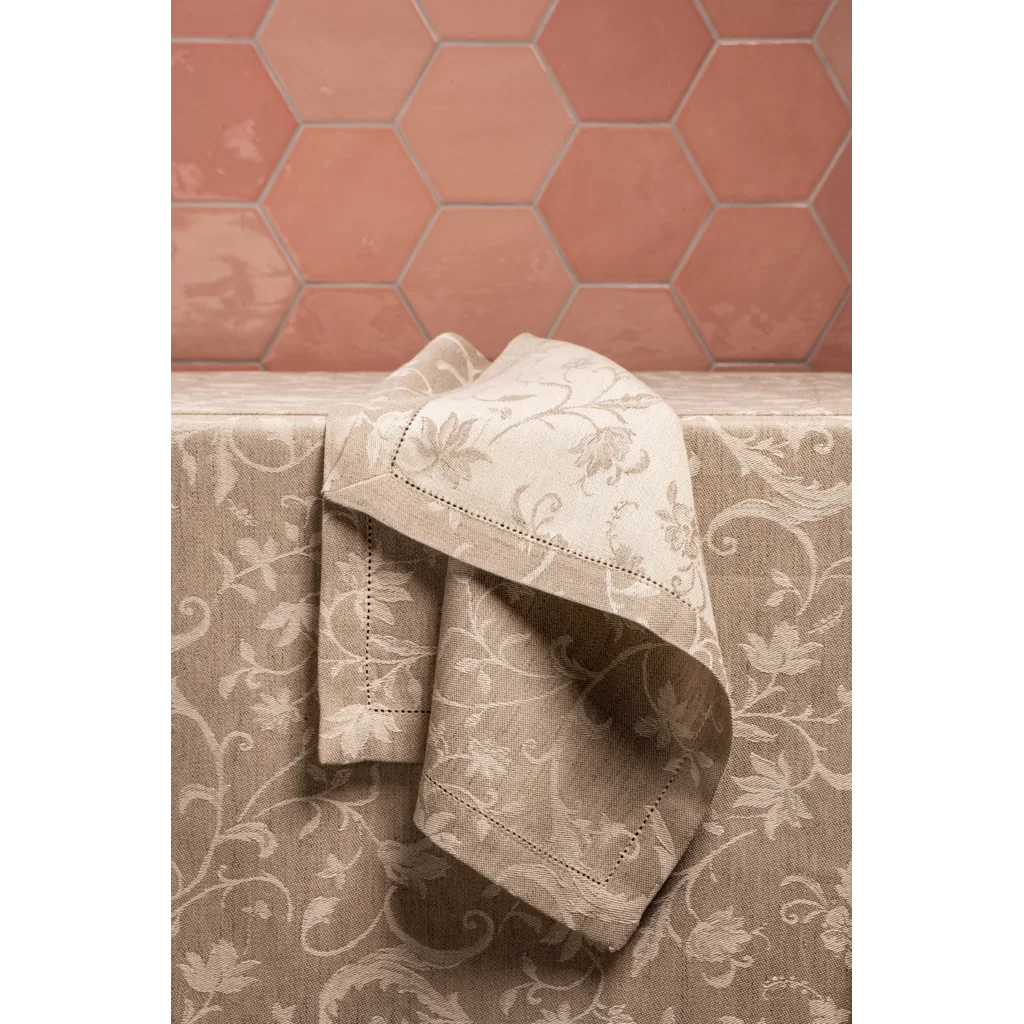 Halbleinen Jacquard Stoffserviette MINIJA 6er-Pack in Beige+Creme Muster Ranke von Erika Vaitkute Größe 42x42 cm