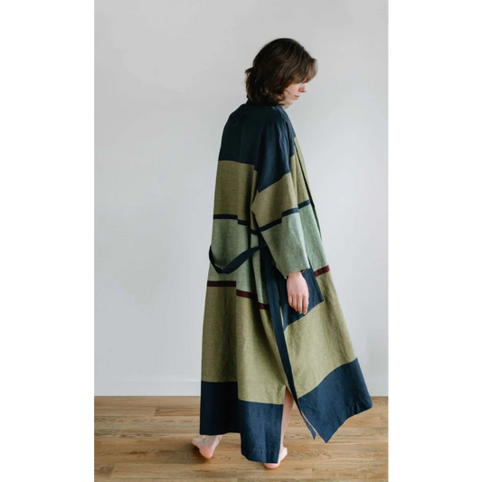 Halbleinen Morgenmantel Blockstreifen in Dunkelblau+Olive Blau+Grün Muster Streifen von Linen Tales Größe Einheitsgröße