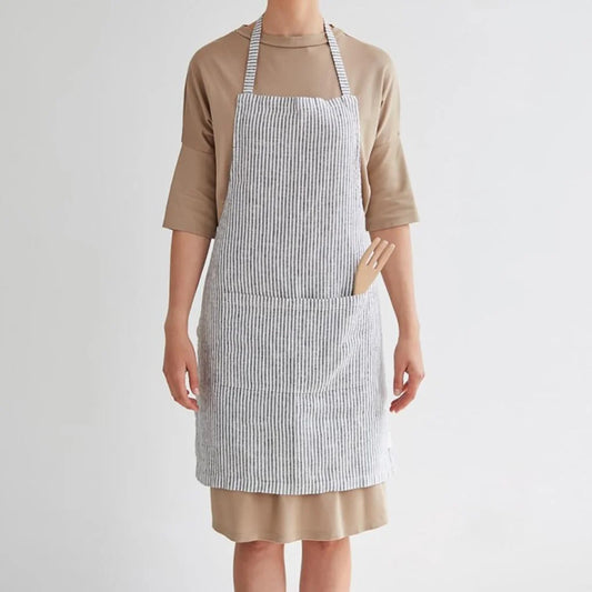 Leinen Alltagsschürze Streifen in Weiß+Anthrazit Weiß+Grau Muster Streifen von Linen Tales Größe 54 cm breit+ 77 cm lang