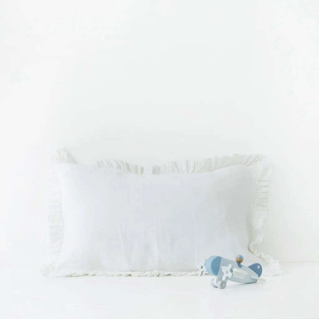 Leinen Baby-+Kinder-Bettwäsche Kissenbezug mit Rüschen in Weiß von Linen Tales Größe 35x55 cm