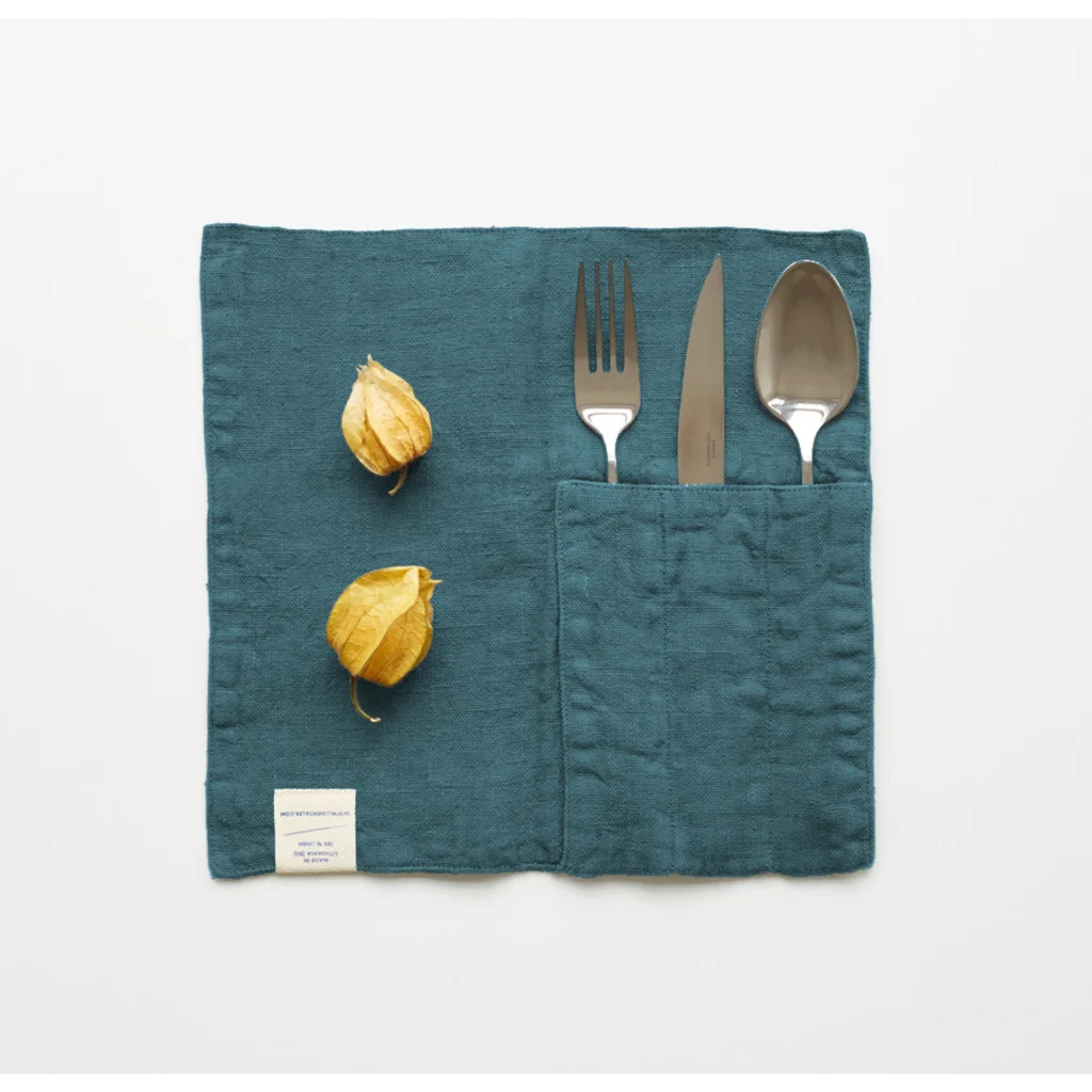Leinen Bestecktasche 2er-Pack in Petrol Blau von Linen Tales Größe 23x23 cm