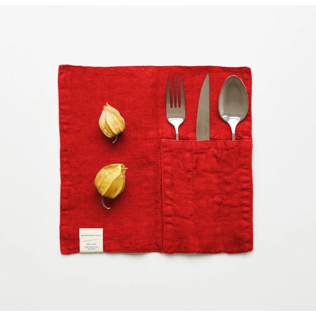 Leinen Bestecktasche 2er-Pack in Rot von Linen Tales Größe 23x23 cm