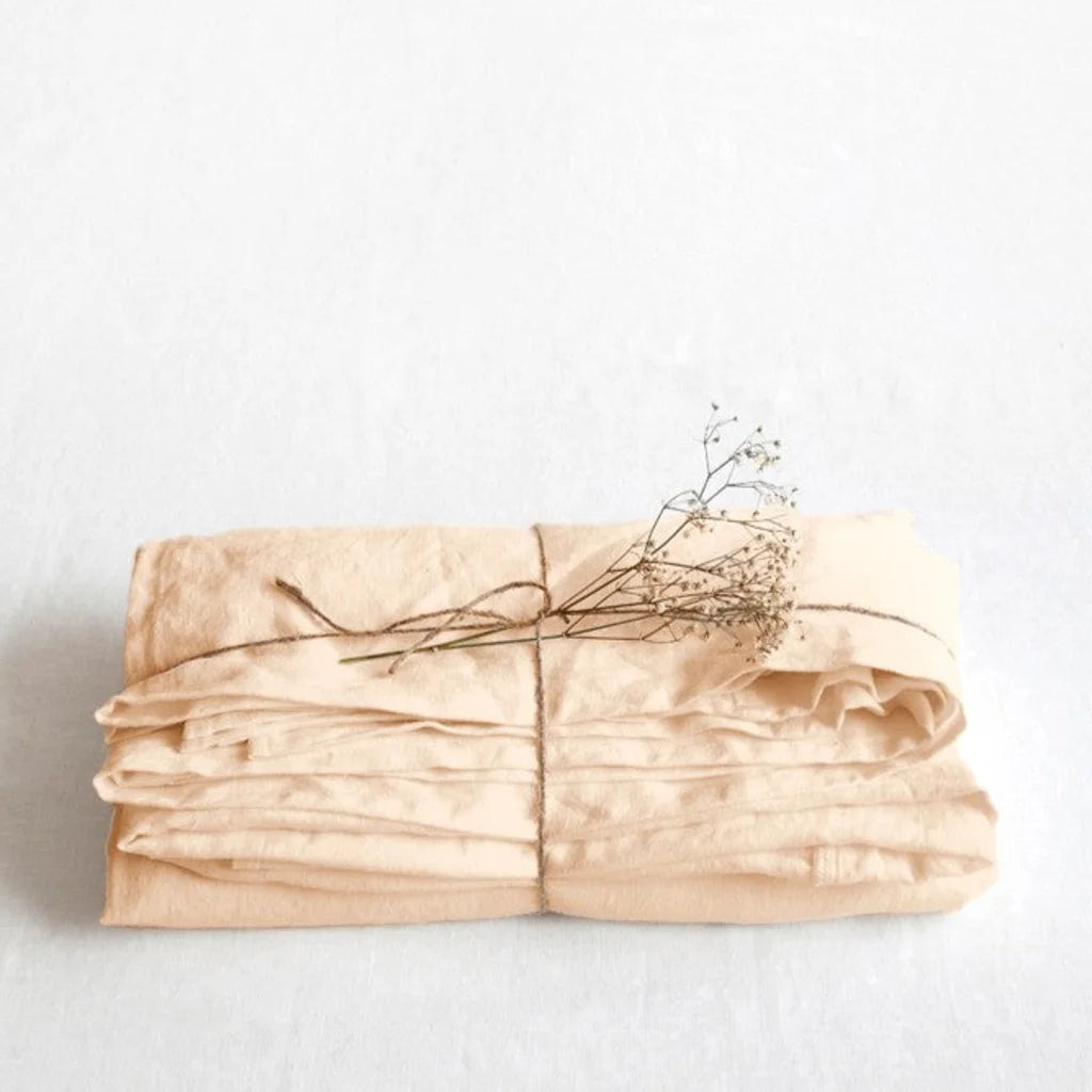 Leinen Bettlaken in Sand von Linen Tales Größe 245x280 cm