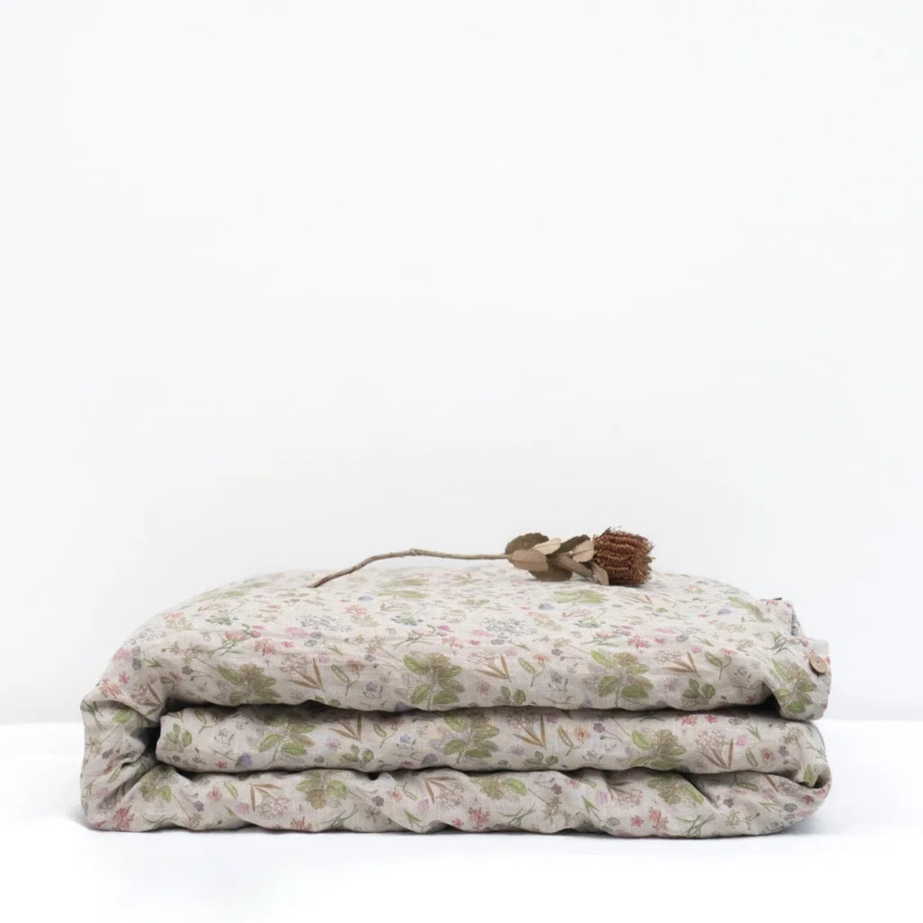 Leinen Bettwäsche Botanik Bettbezug in Creme+Rosa+Grün+Braun Muster Botanik von Linen Tales Größe 200x200 cm