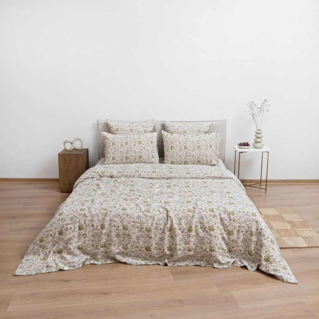 Leinen Bettwäsche Botanik Garnitur in Creme+Rosa+Grün+Braun Muster Botanik von Linen Tales Größe 135x200 + 40x80 cm
