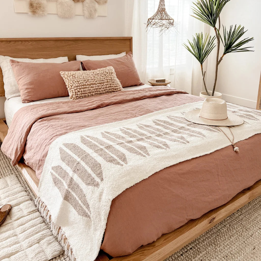 Leinen Bettwäsche Garnitur in Apricot Orange von Linen Tales Größe 135x200 + 40x80 cm