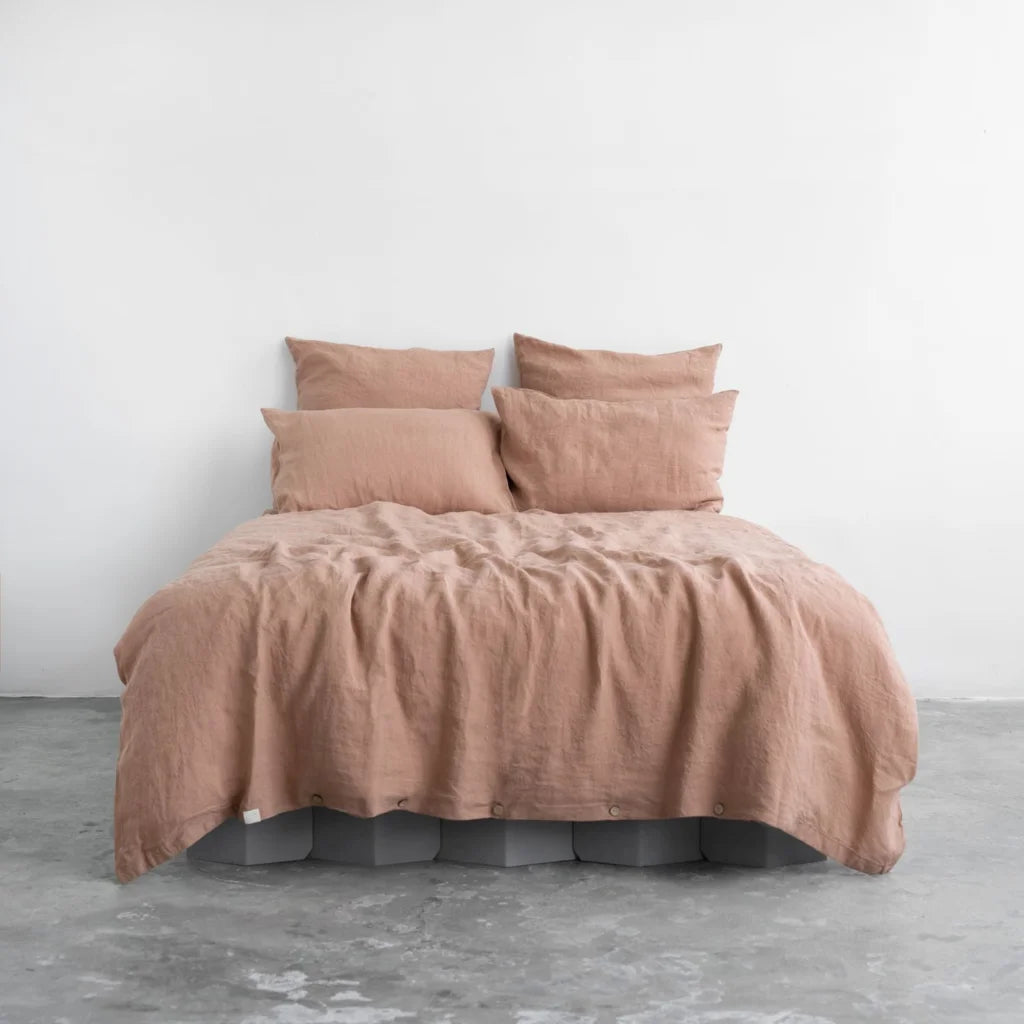Leinen Bettwäsche Garnitur in Apricot Orange von Linen Tales Größe 135x200 + 80x80 cm