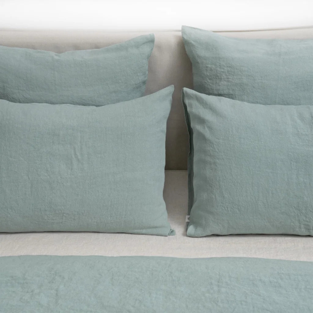 Leinen Bettwäsche Garnitur in Mint Grün von Linen Tales Größe 135x200 + 40x80 cm