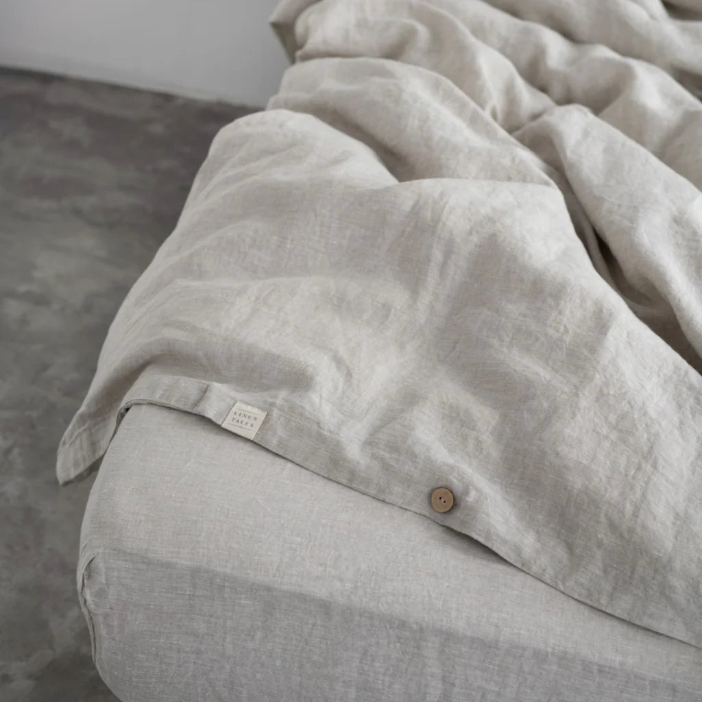Leinen Bettwäsche Garnitur in Stein Grau von Linen Tales Größe 135x200 + 40x80 cm