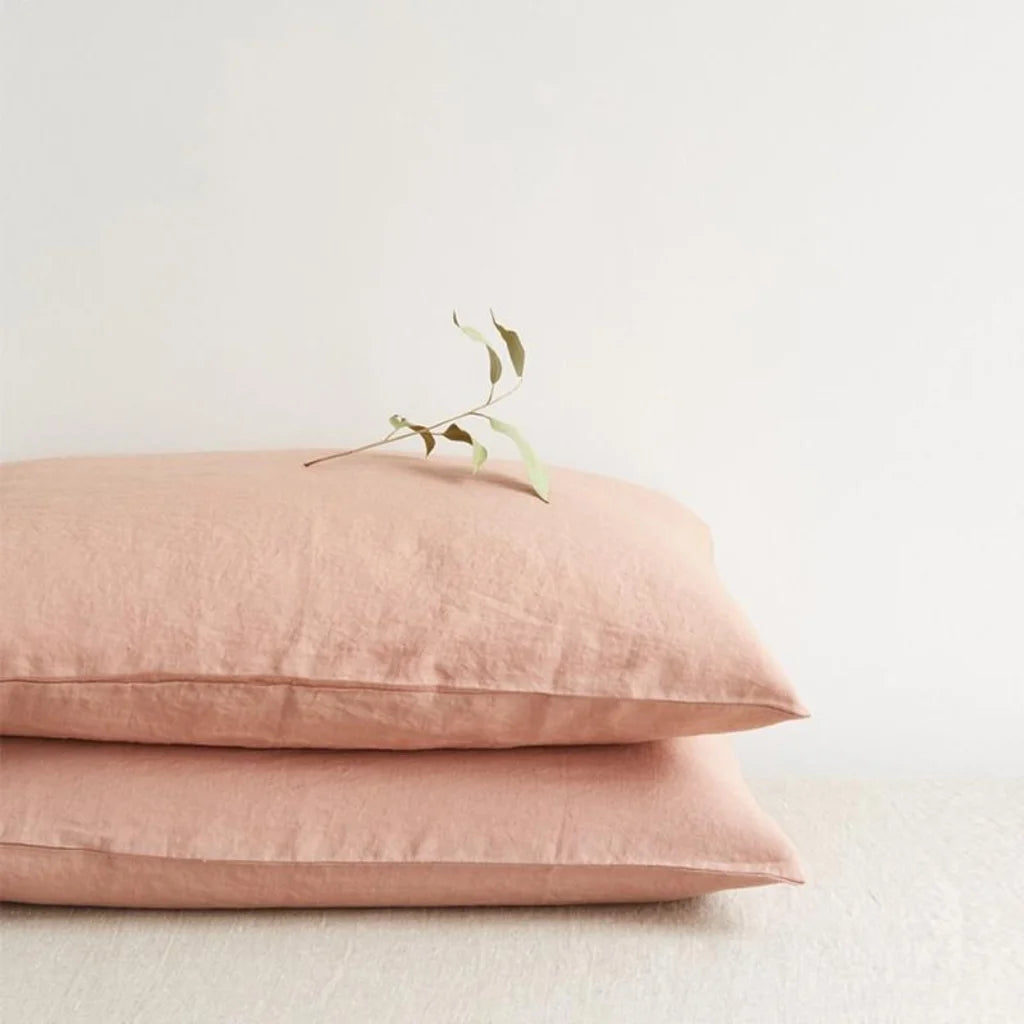 Leinen Bettwäsche Kissenbezug in Apricot Orange von Linen Tales Größe 40x80 cm