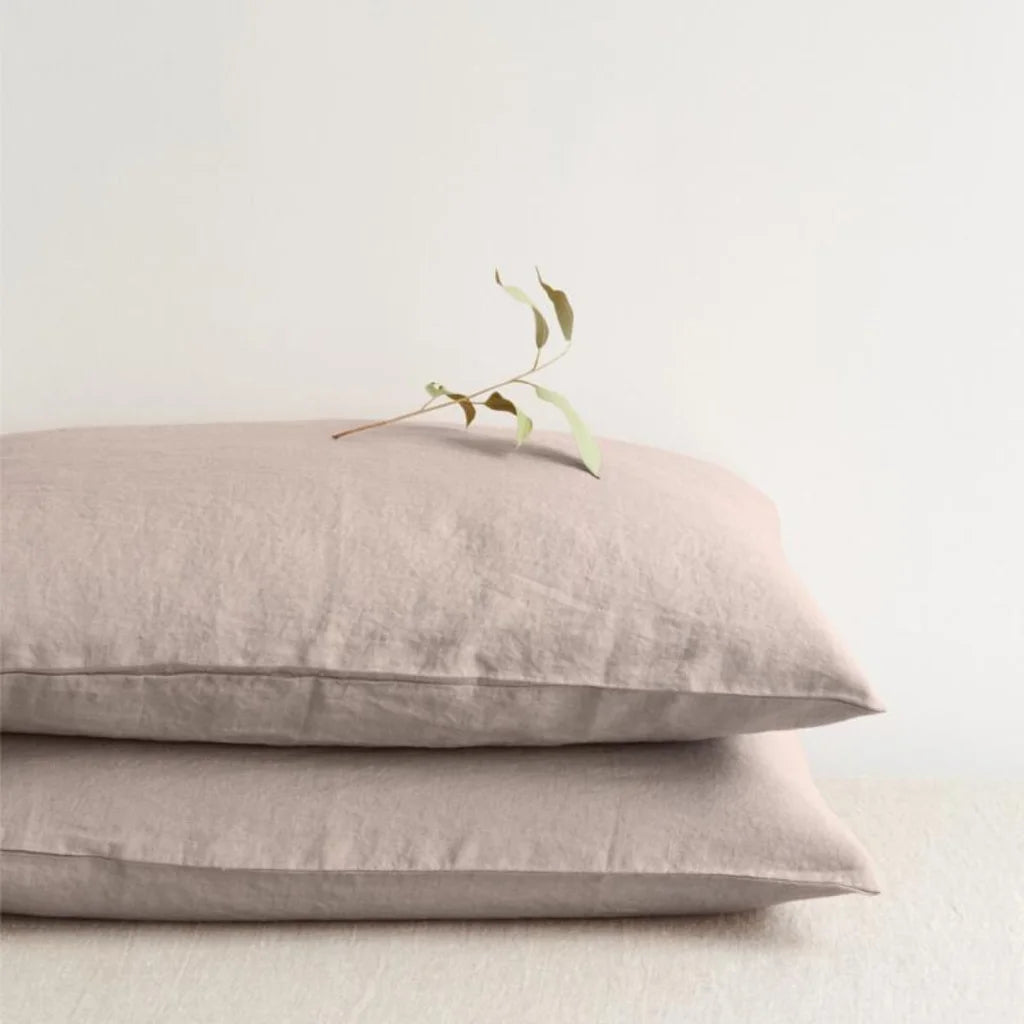 Leinen Bettwäsche Kissenbezug in Hellrosa Rosa von Linen Tales Größe 80x80 cm