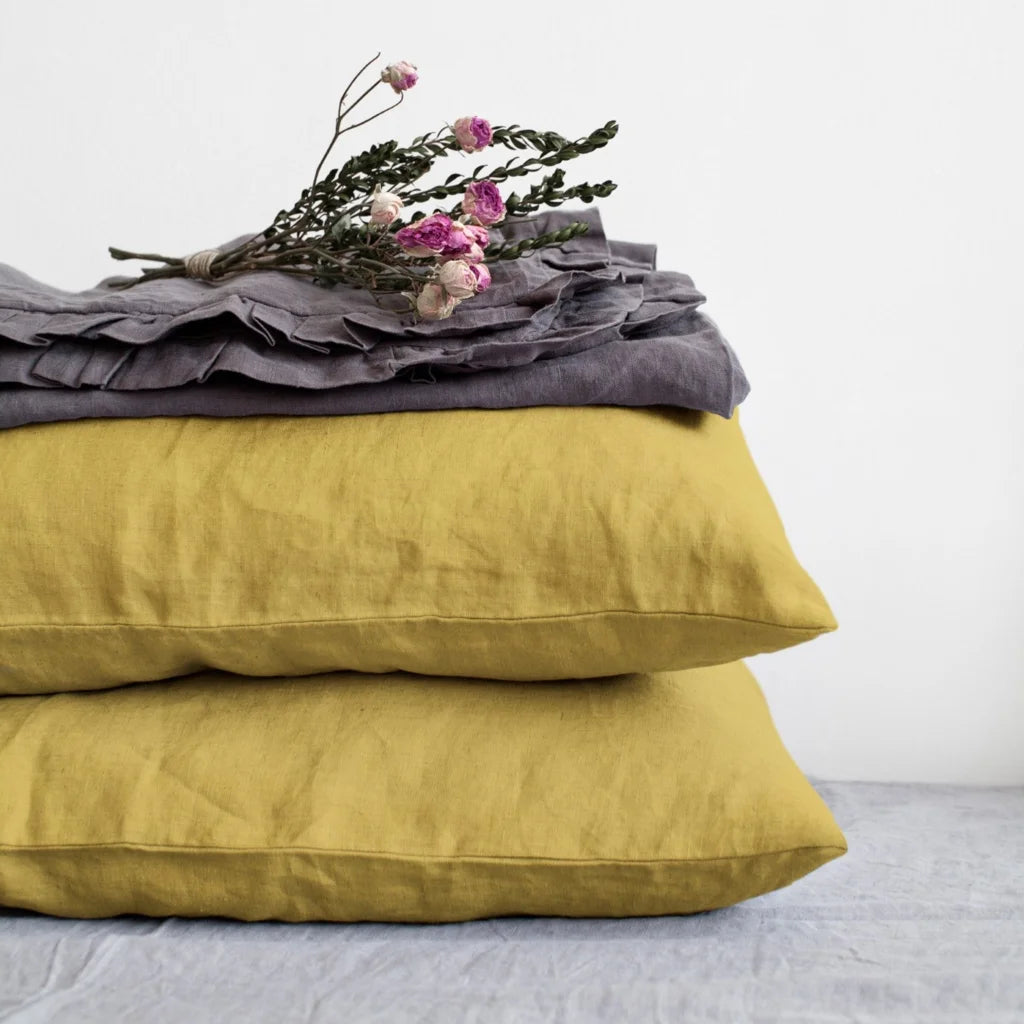 Leinen Bettwäsche Kissenbezug in Senfgelb Gelb von Linen Tales Größe 40x80 cm