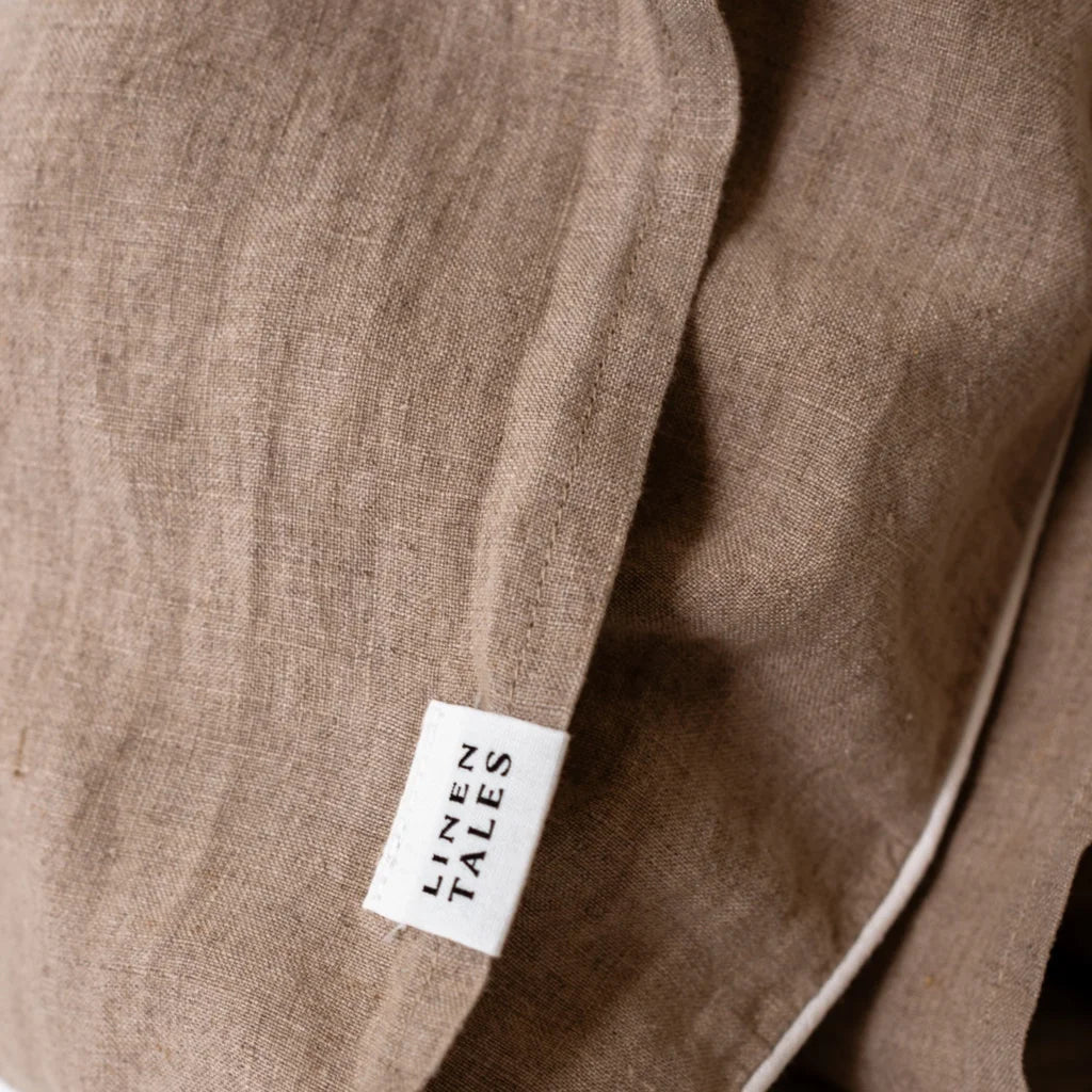 Leinen Bettwäsche mit Paspel Kissenbezug in Beige+Weiß von Linen Tales Größe 40x80 cm