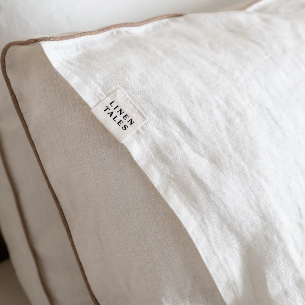 Leinen Bettwäsche mit Paspel Kissenbezug in Weiß+Beige von Linen Tales Größe 40x80 cm
