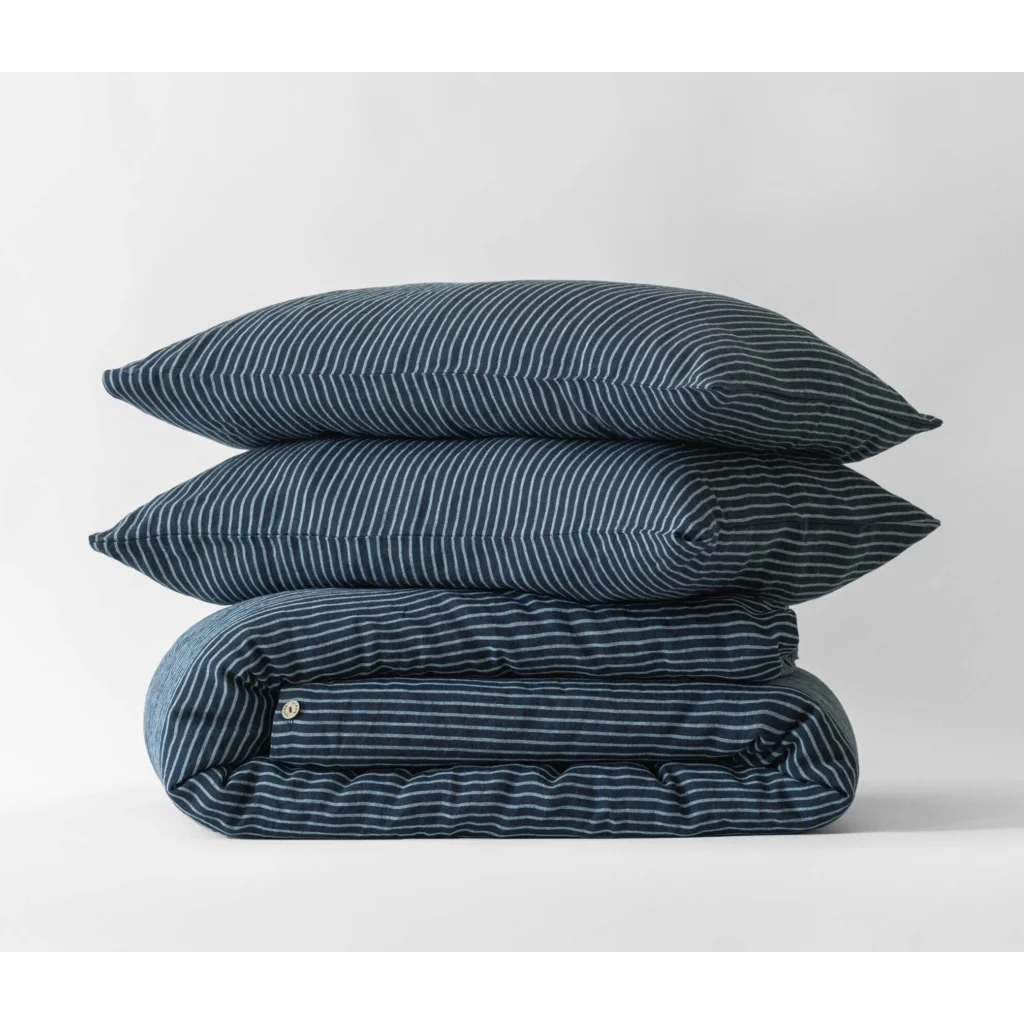 Leinen Bettwäsche Streifen Garnitur 3-teilig in Dunkelblau+Weiß Blau+Weiß Muster Streifen von Linen Tales Größe 240x220 + 2x 80x80 cm