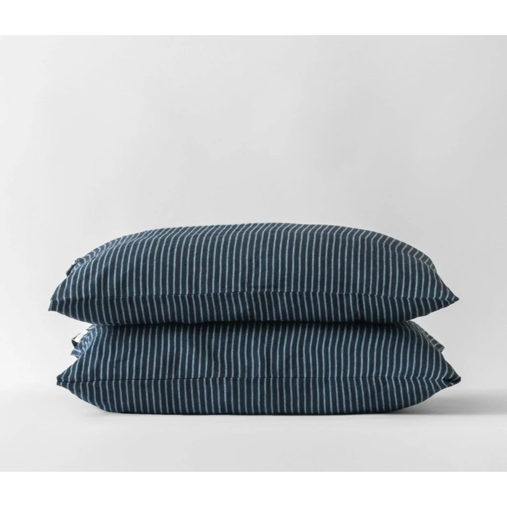 Leinen Bettwäsche Streifen Kissenbezug 2er-Pack in Dunkelblau+Weiß Blau+Weiß Muster Streifen von Linen Tales Größe 80x80 cm