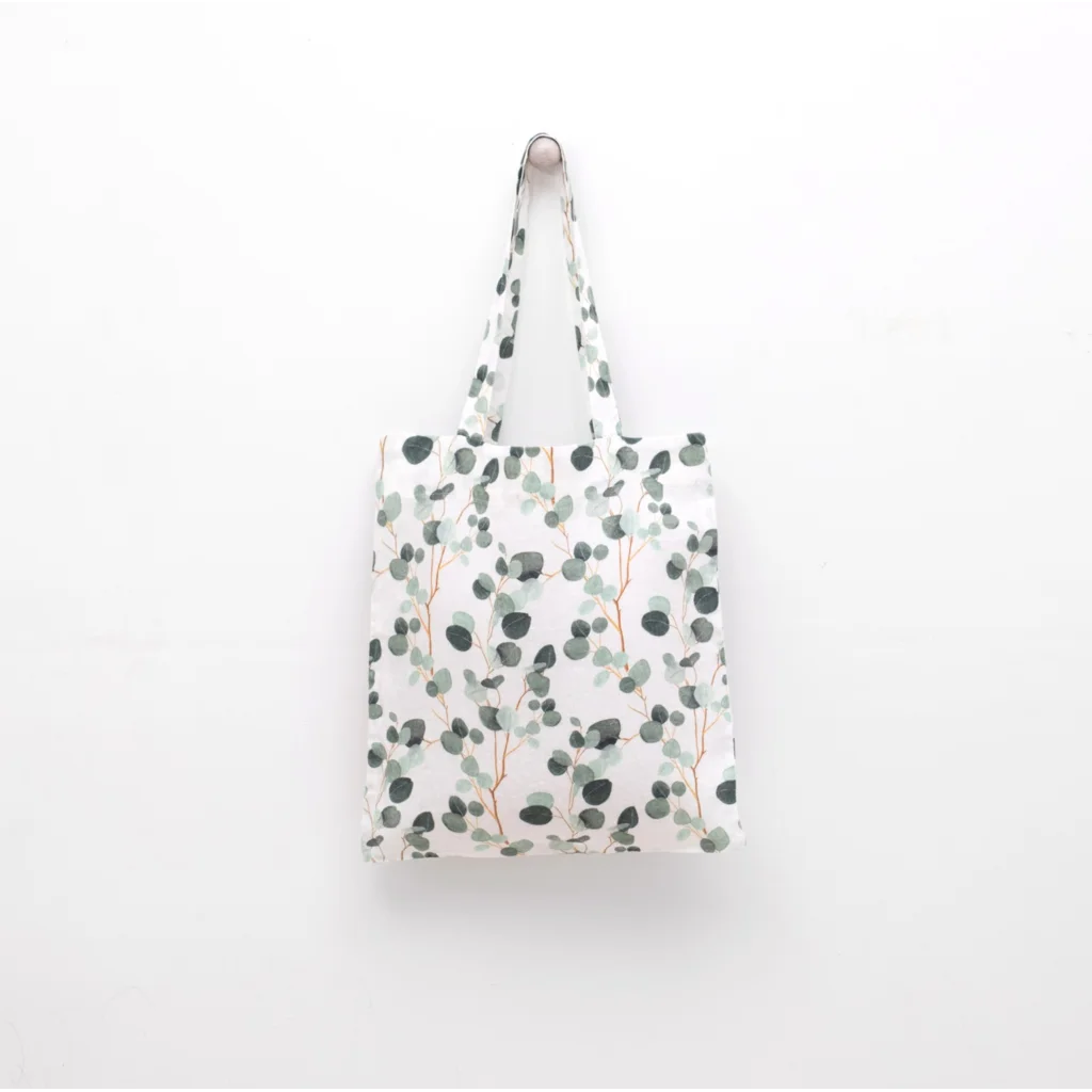 Leinen Einkaufstasche Eukalyptus in Weiß+Grün+Dunkelgrün Weiß+Grün+Grün Muster Eukalyptus von Linen Tales Größe 38 cm breit+ 42 cm lang