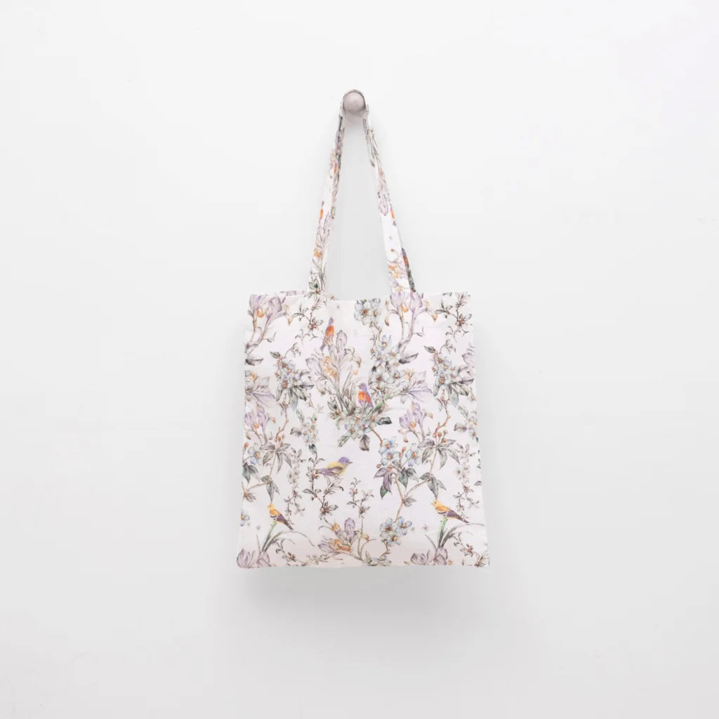 Leinen Einkaufstasche Vögel in Weiß+Flieder+Grün Weiß+Lila+Grün Muster Vögel von Linen Tales Größe 38 cm breit+ 42 cm lang