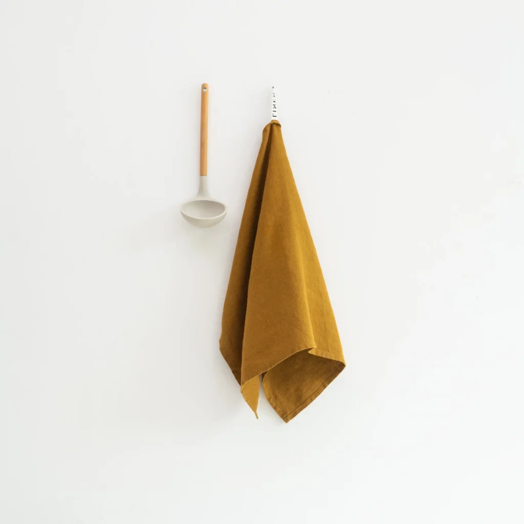 Leinen Geschirrtuch 2er-Pack in Bronze Gelb von Linen Tales Größe 45x65 cm