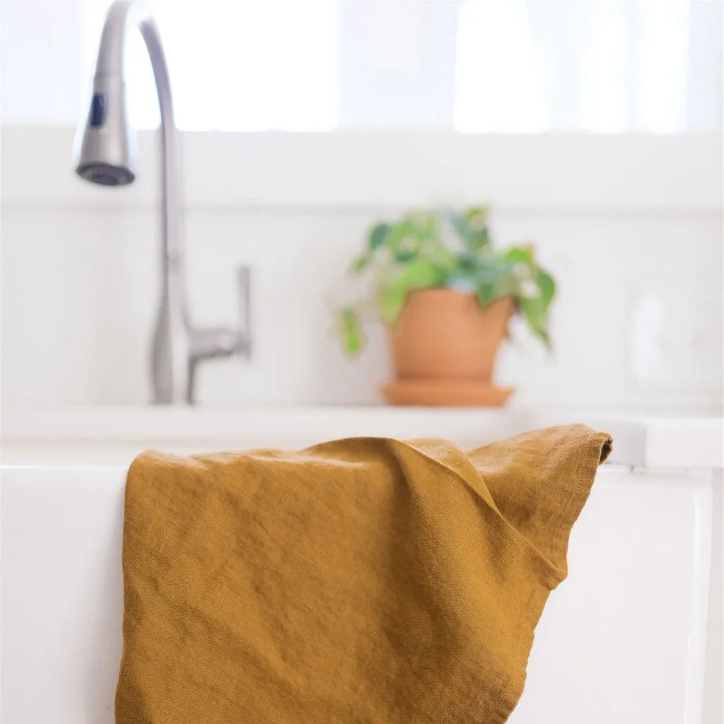 Leinen Geschirrtuch 2er-Pack in Bronze Gelb von Linen Tales Größe 45x65 cm