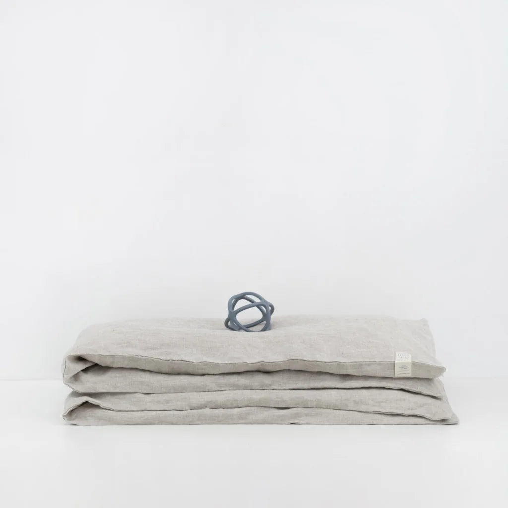 Leinen Kinder-Bettwäsche Bettbezug in Stein Grau von Linen Tales Größe 140x200 cm