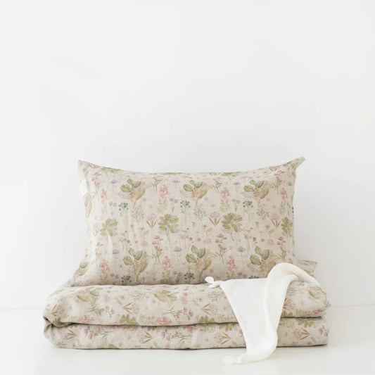 Leinen Kinder-Bettwäsche Botanik Garnitur in Creme+Rosa+Grün+Braun Muster Botanik von Linen Tales Größe 140x200 + 50x70 cm