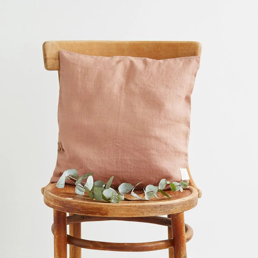 Leinen Kissenhülle in Apricot Orange von Linen Tales Größe 40x40 cm