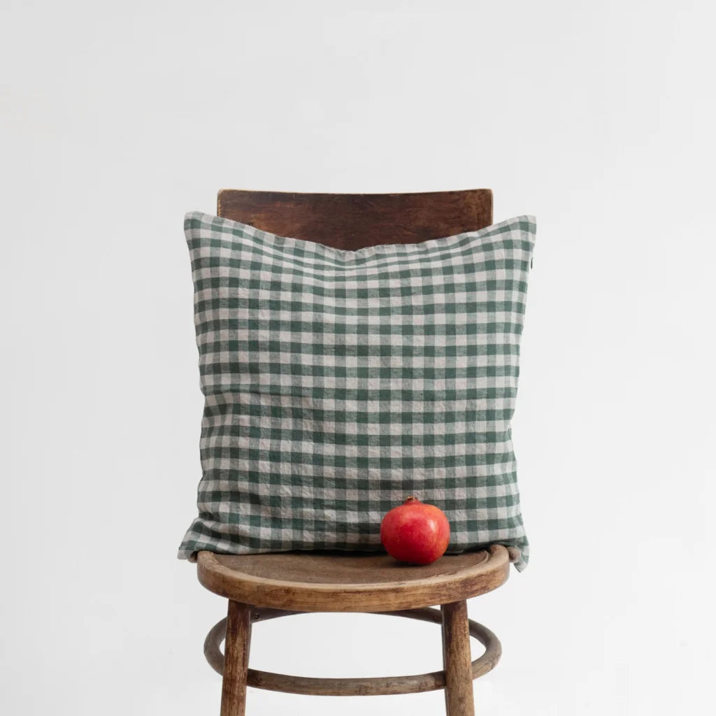 Leinen Kissenhülle Karo in Waldgrün+Beige Grün+Beige Muster Karo von Linen Tales Größe 50x50 cm