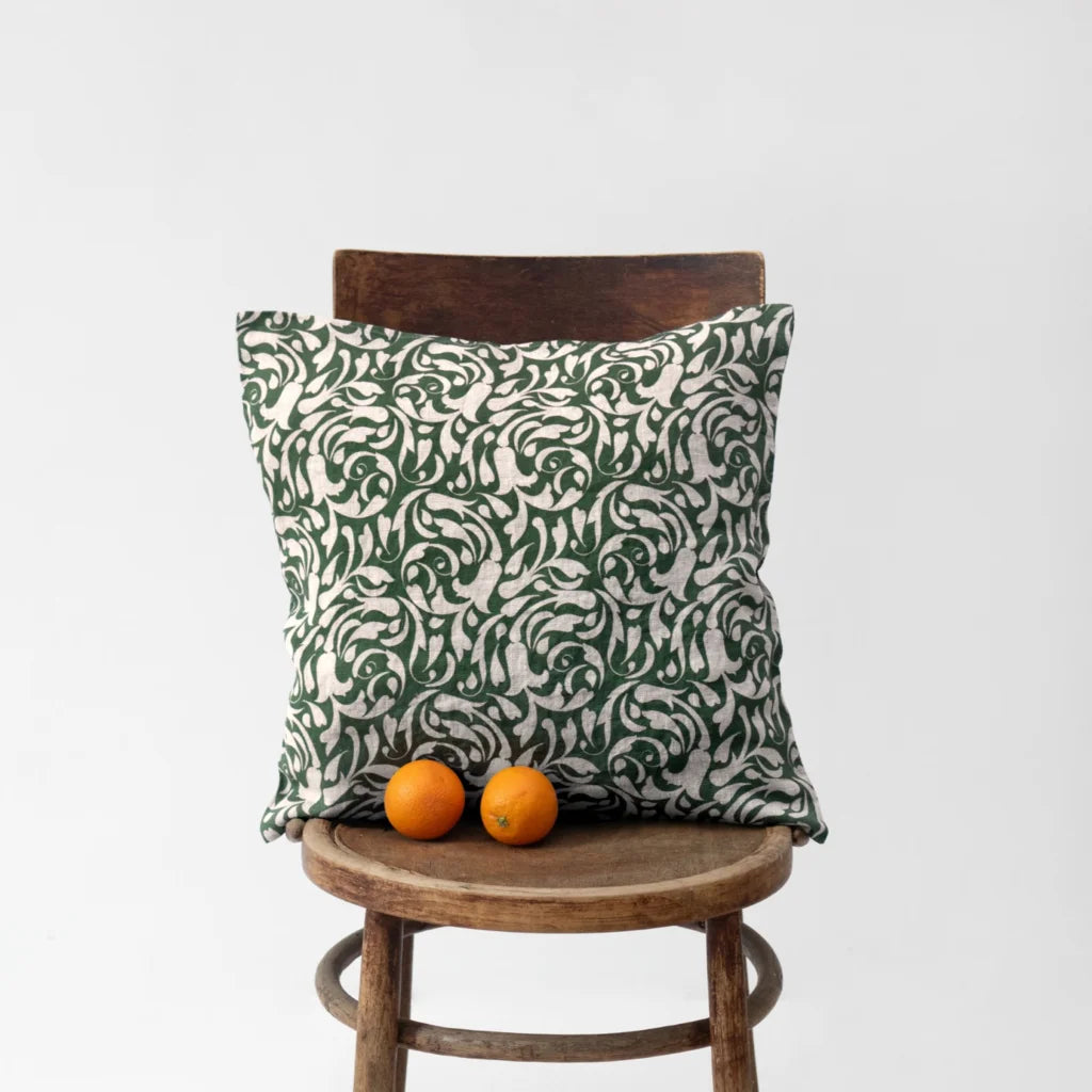 Leinen Kissenhülle Ranke in Grün+Beige Muster Ranke von Linen Tales Größe 40x40 cm