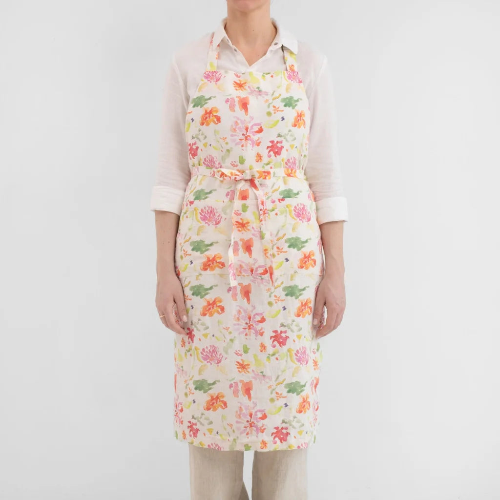 Leinen Kochschürze Blumen in Weiß+Rosa+Orange+Grün Muster Blumen von Linen Tales Größe 100 cm breit+ 98 cm lang