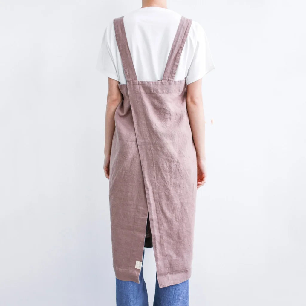 Leinen Pinafore-Schürze in Altrosa Rosa von Linen Tales Größe 114 cm breit+ 83 cm lang