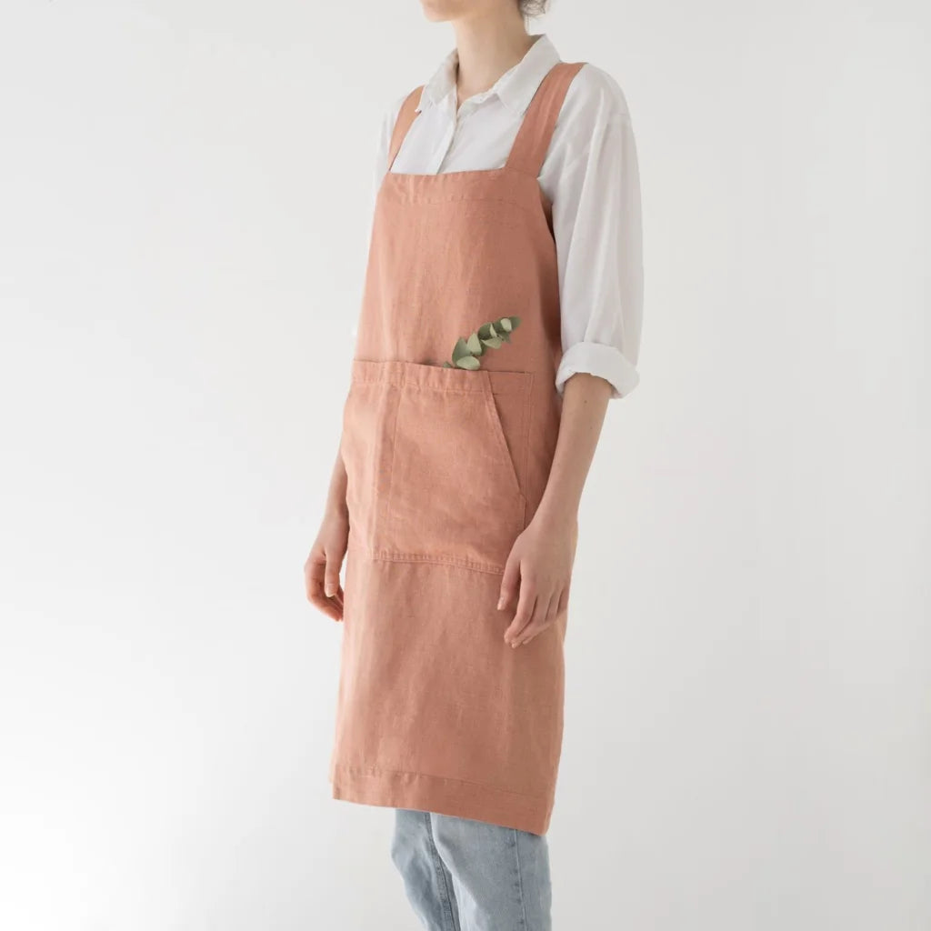 Leinen Pinafore-Schürze in Apricot Orange von Linen Tales Größe 114 cm breit+ 83 cm lang