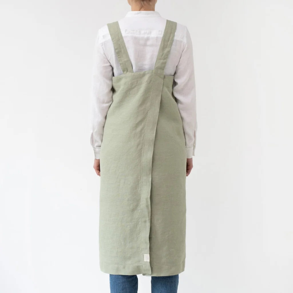 Leinen Pinafore-Schürze in Hellgrün Grün von Linen Tales Größe 114 cm breit+ 83 cm lang