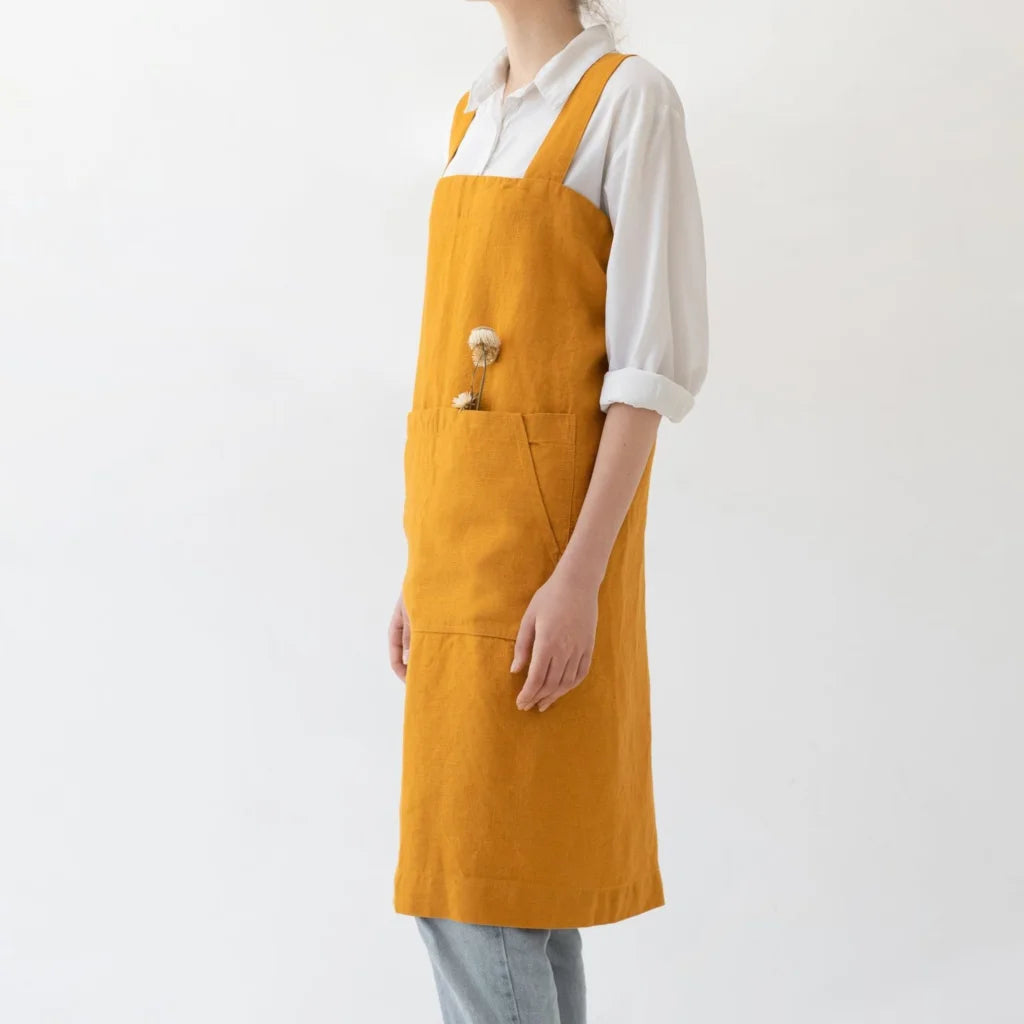Leinen Pinafore-Schürze in Orange von Linen Tales Größe 114 cm breit+ 83 cm lang