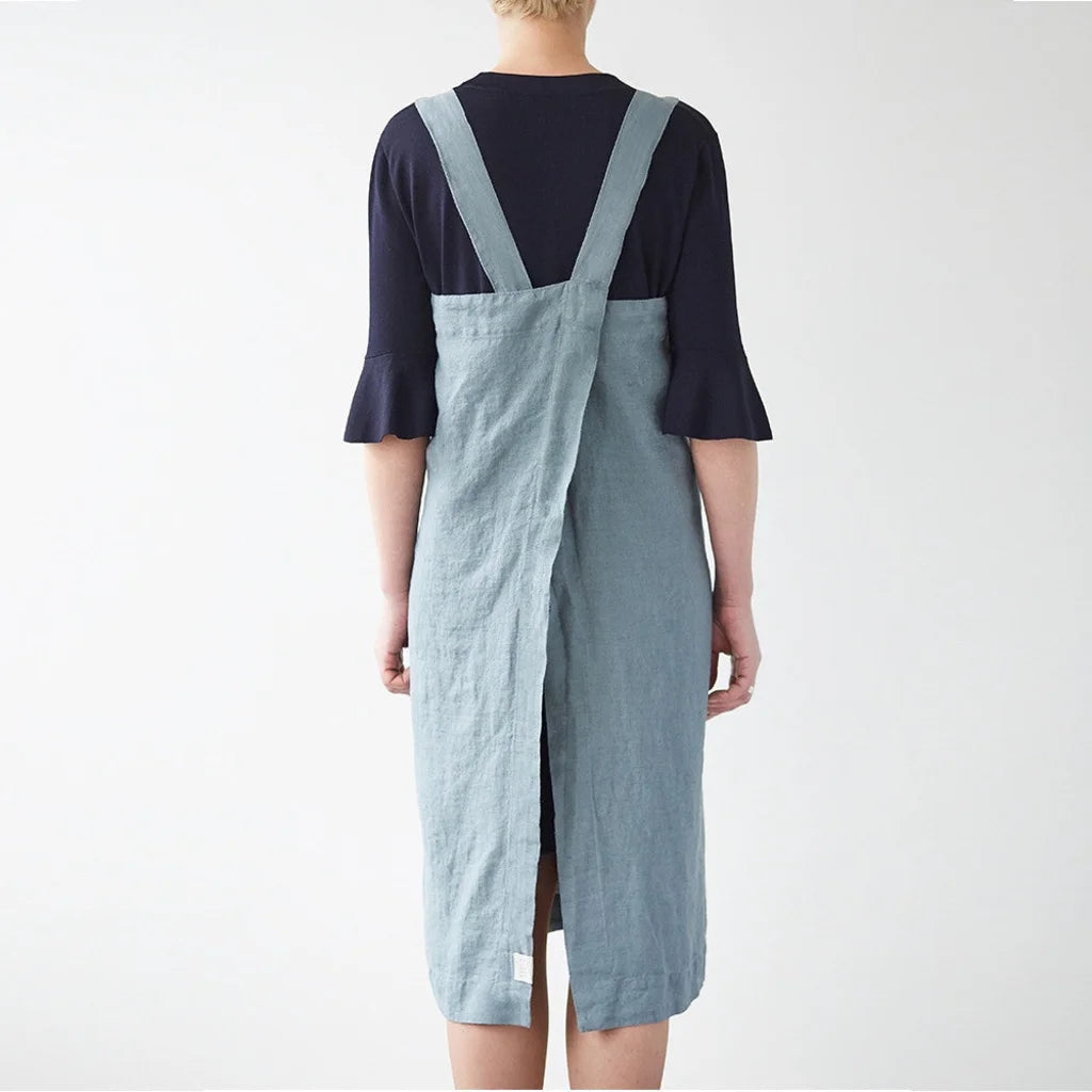 Leinen Pinafore-Schürze in Taubenblau Blau von Linen Tales Größe 114 cm breit+ 83 cm lang