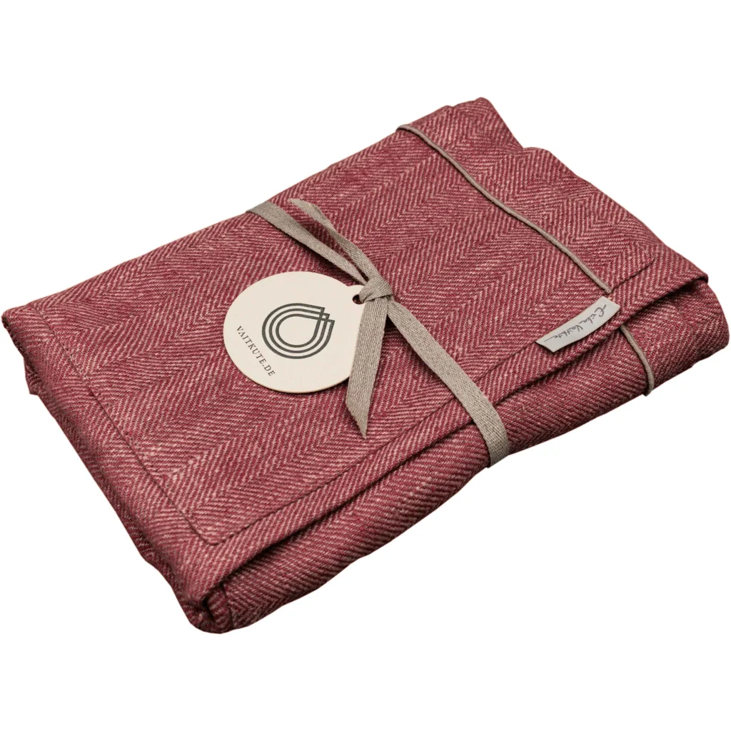 Leinen Schürze mit Fischgrät-Muster in Dunkelrot+Beige Rot+Beige von Erika Vaitkute Größe 80x82 cm
