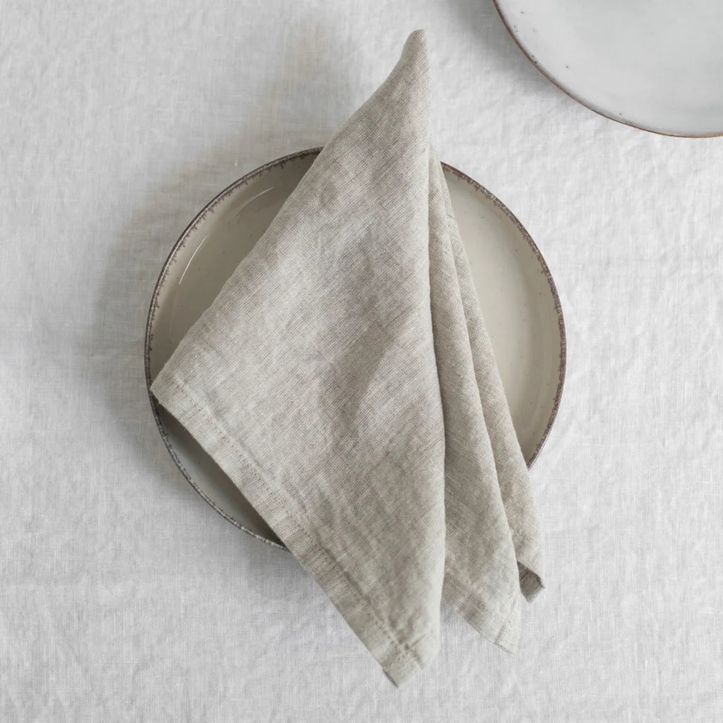 Leinen Stoffserviette 2er-Pack in Stein Grau von Linen Tales Größe 40x40 cm